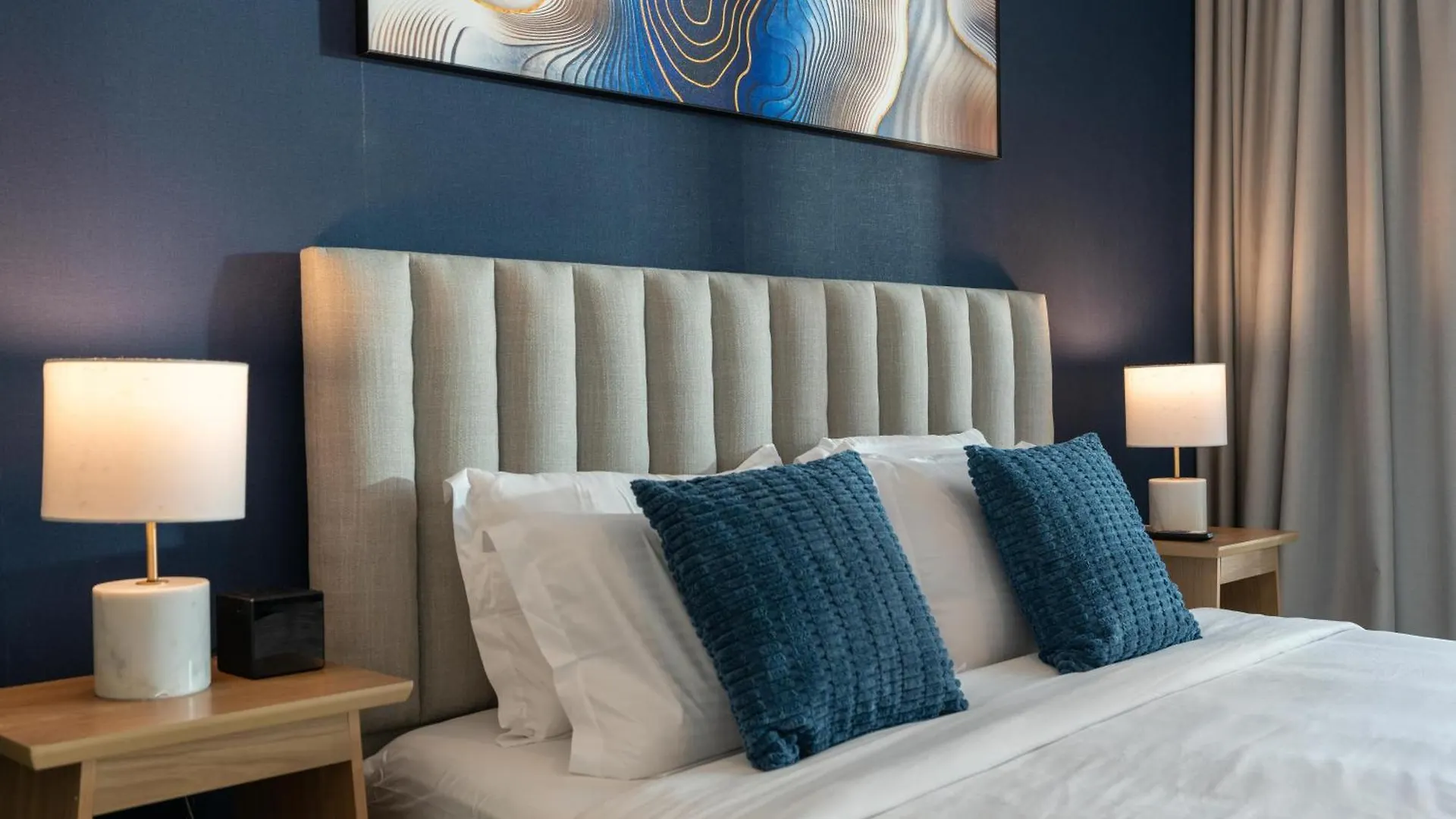 Burj Khalifa Views - 5 Min Walk From Dubai Mall - Upgraded - Designer Choice - 8 People - Dubai Opera 0*,  United Arab Emirates