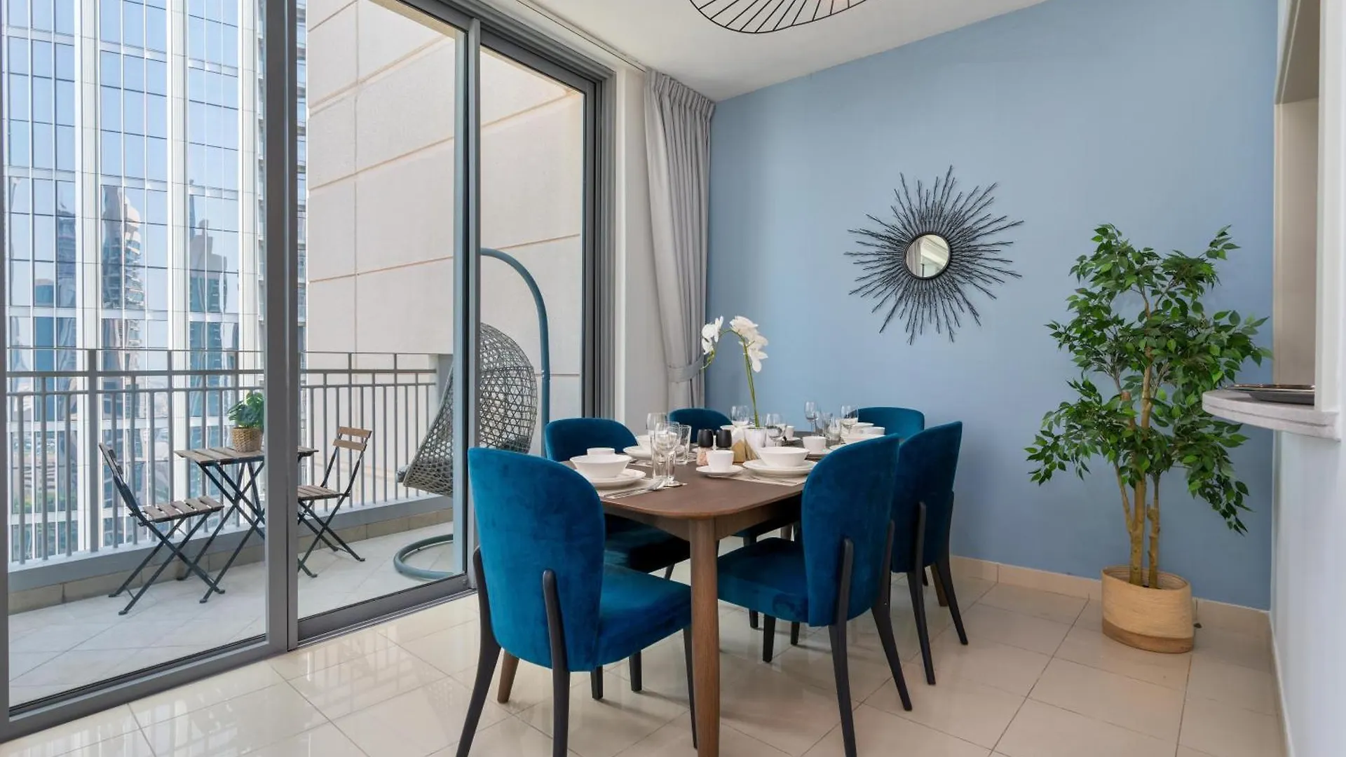 Apartment Burj Khalifa Views - 5 Min Walk From Dubai Mall - Upgraded - Designer Choice - 8 People - Dubai Opera